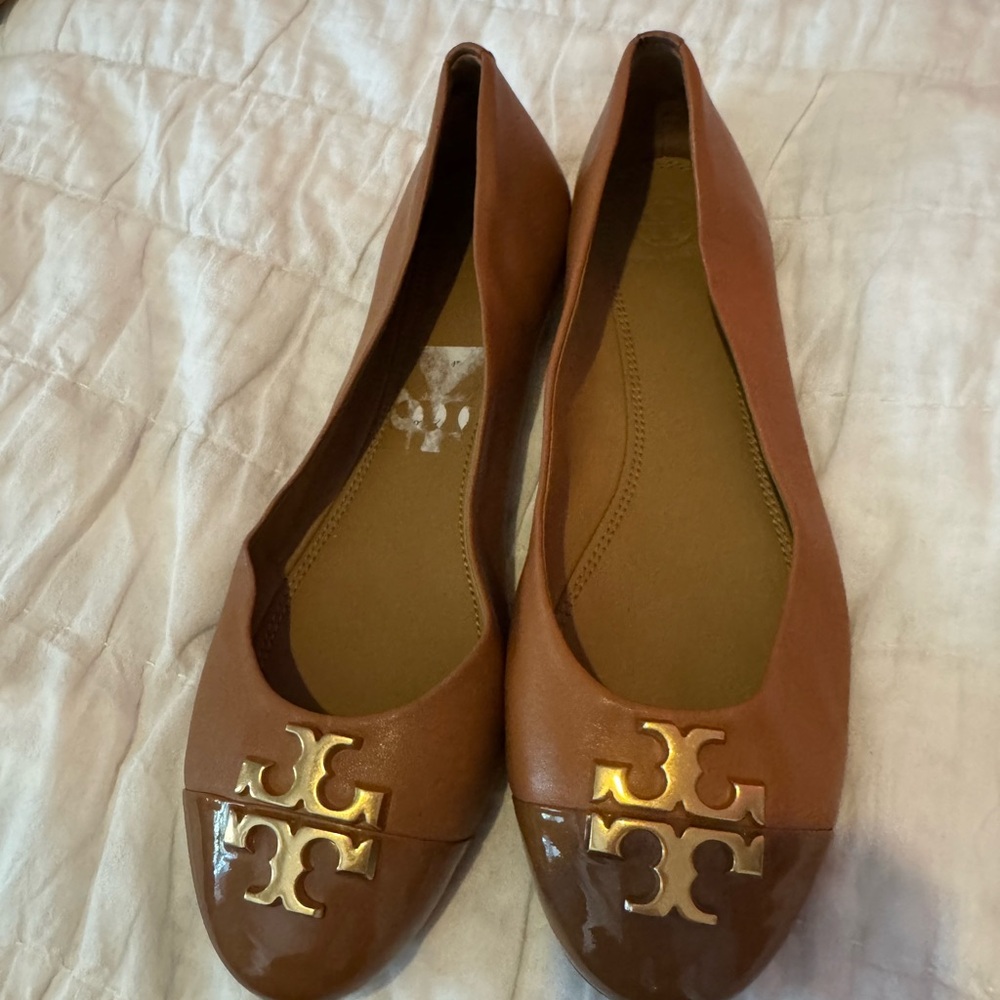 Tory Burch Tan/Brown Leather Logo Cap-Toe Ballet Flats